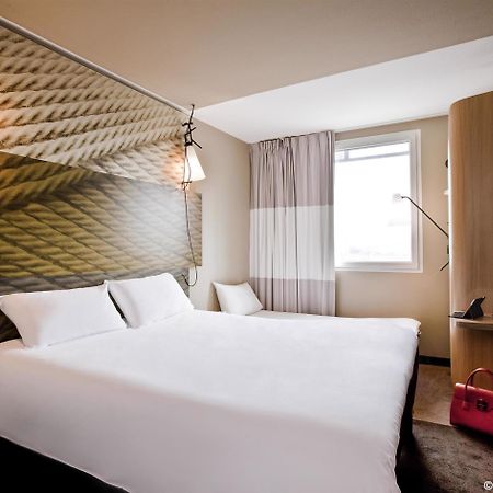Ibis Paris Porte De Clichy Centre Exterior photo