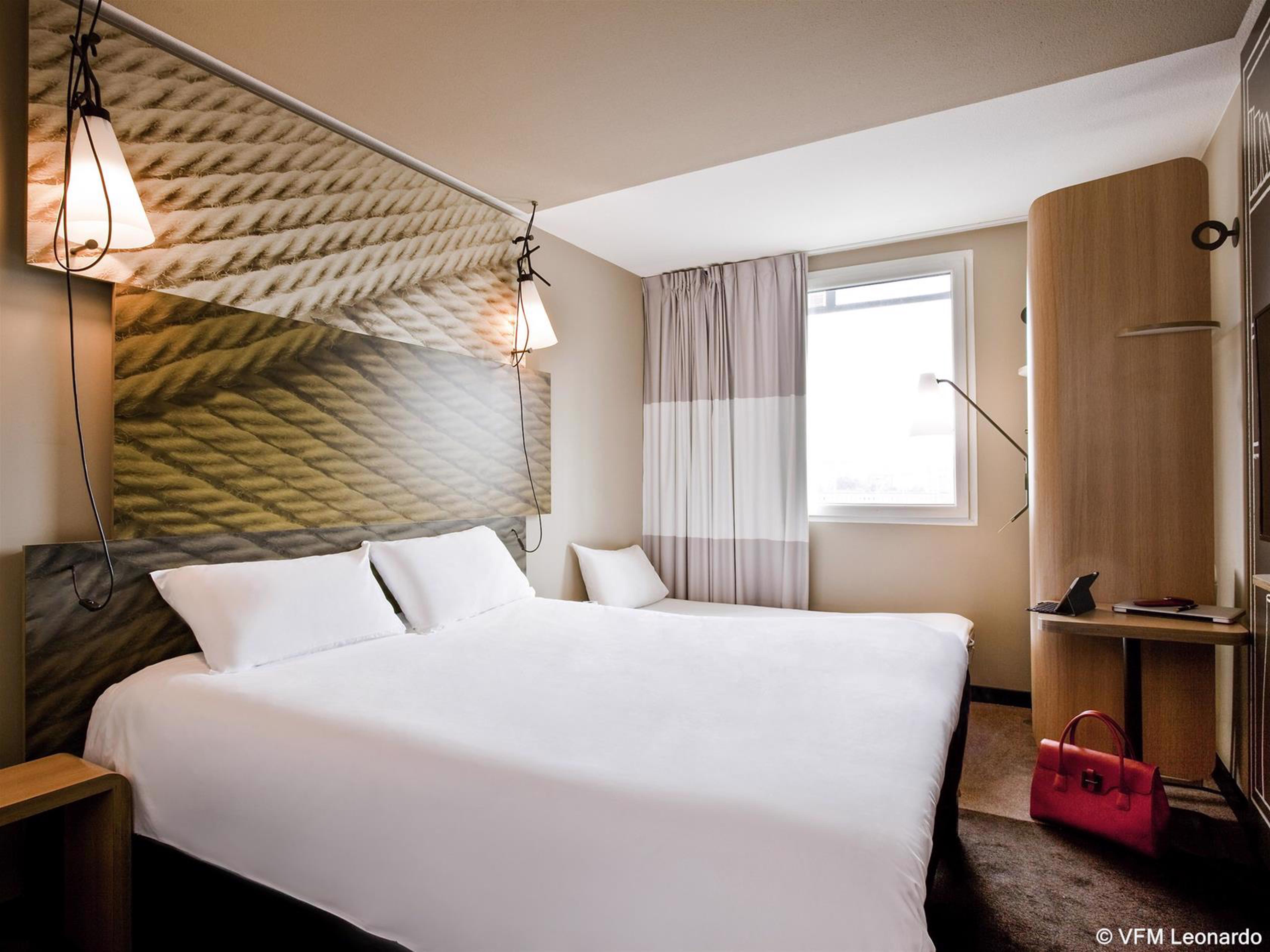 Ibis Paris Porte De Clichy Centre Exterior photo