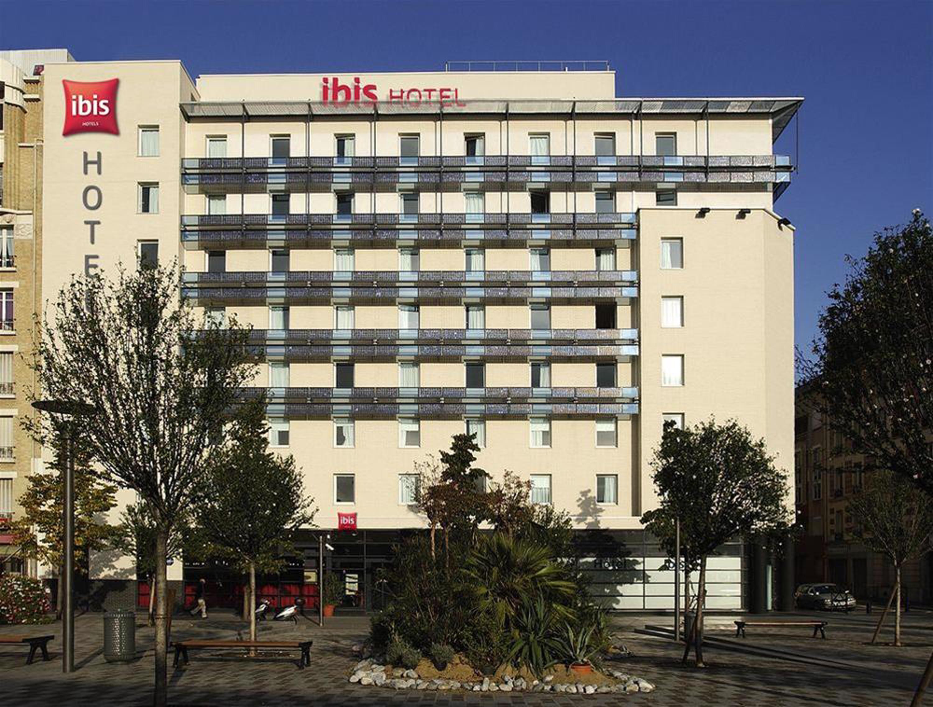 Ibis Paris Porte De Clichy Centre Exterior photo