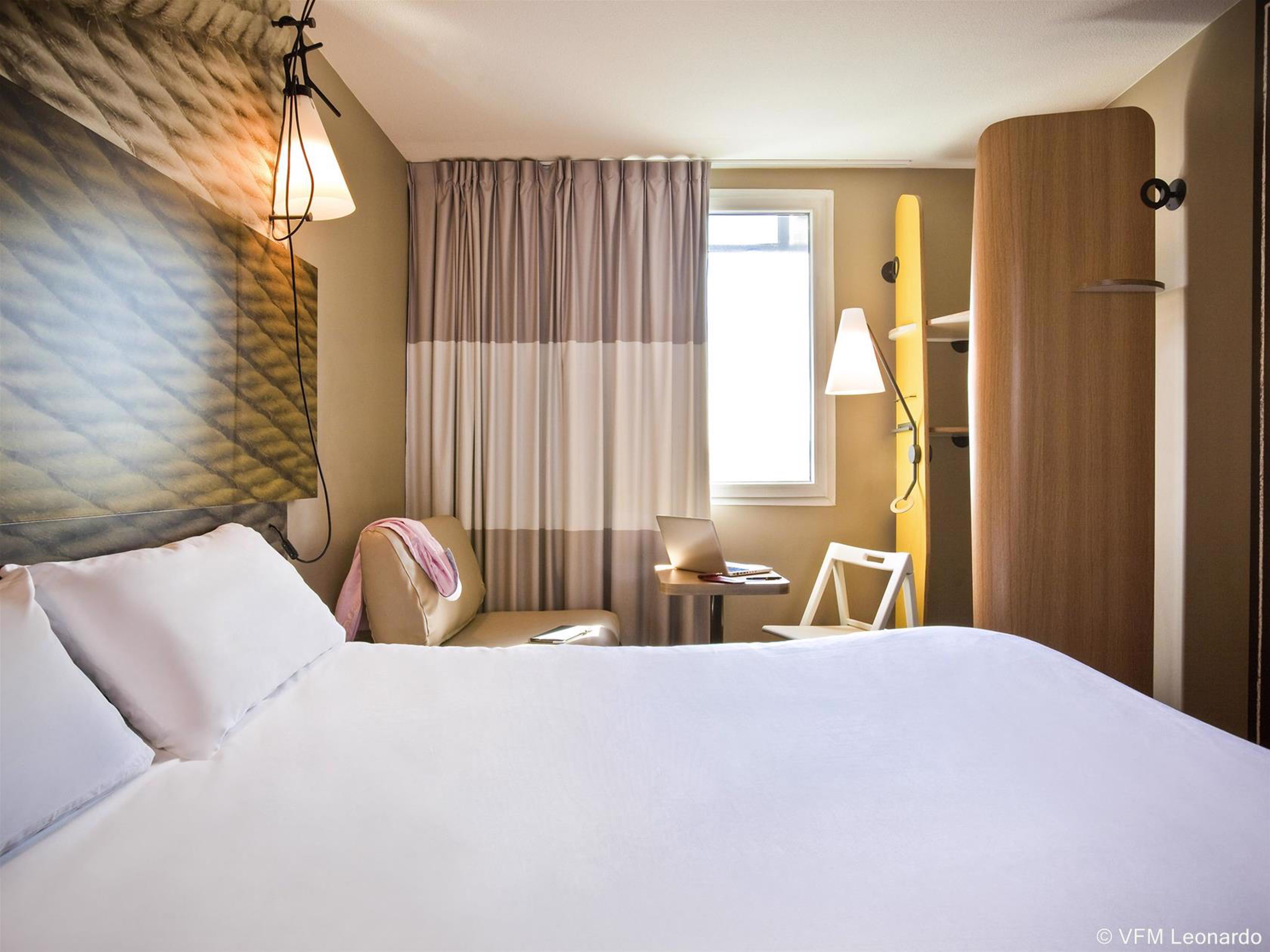 Ibis Paris Porte De Clichy Centre Exterior photo