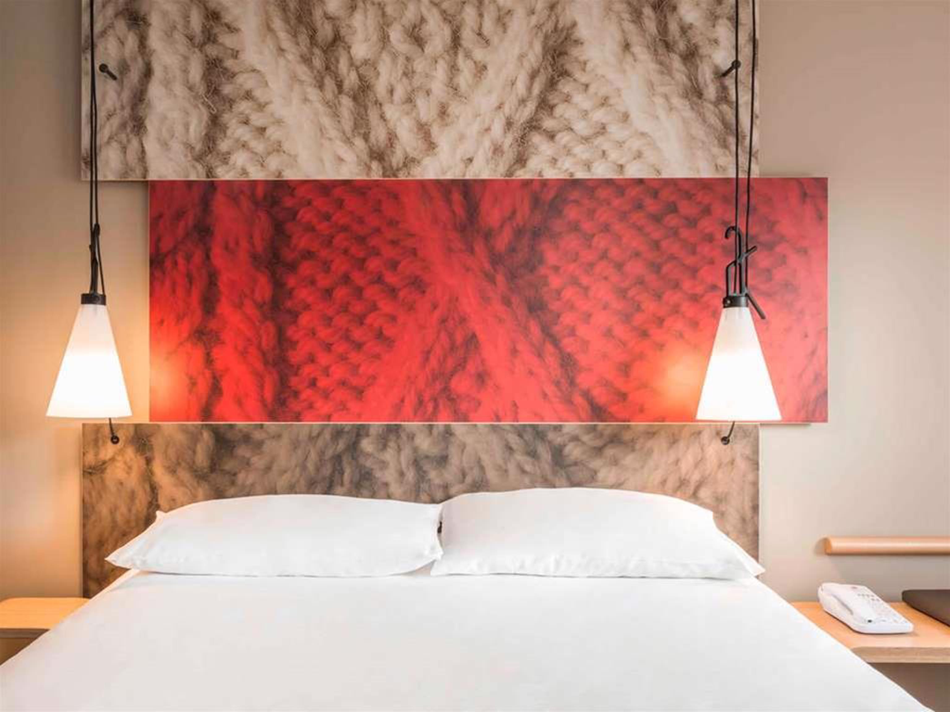 Ibis Paris Porte De Clichy Centre Exterior photo